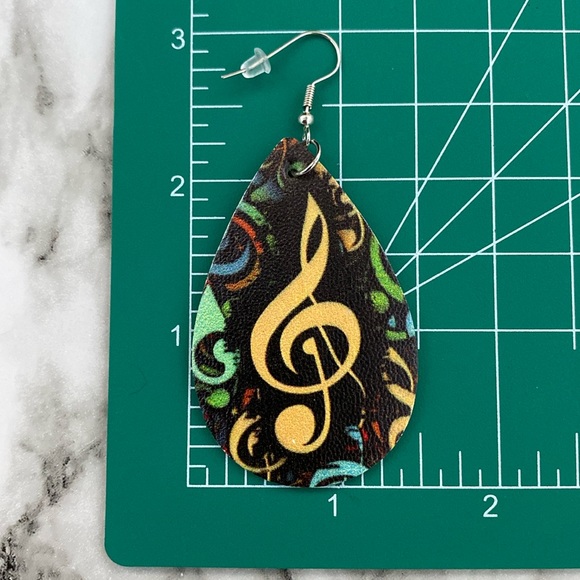 🎉3/$25🎉 Music Note Clef Dangle Tear Drop Earrings - Picture 3 of 3